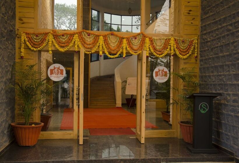 Hotel Sai River Resort