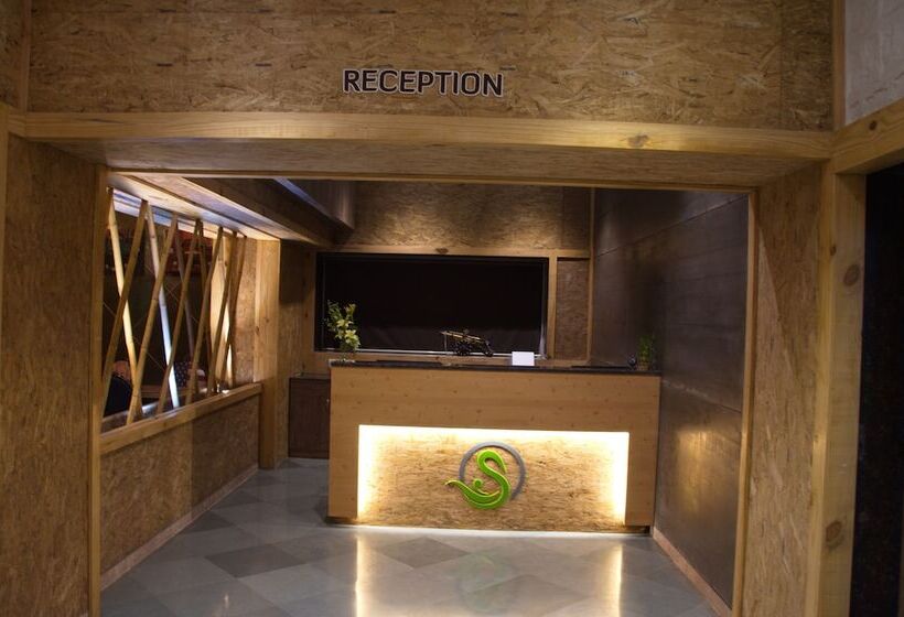 Hotel Sai River Resort