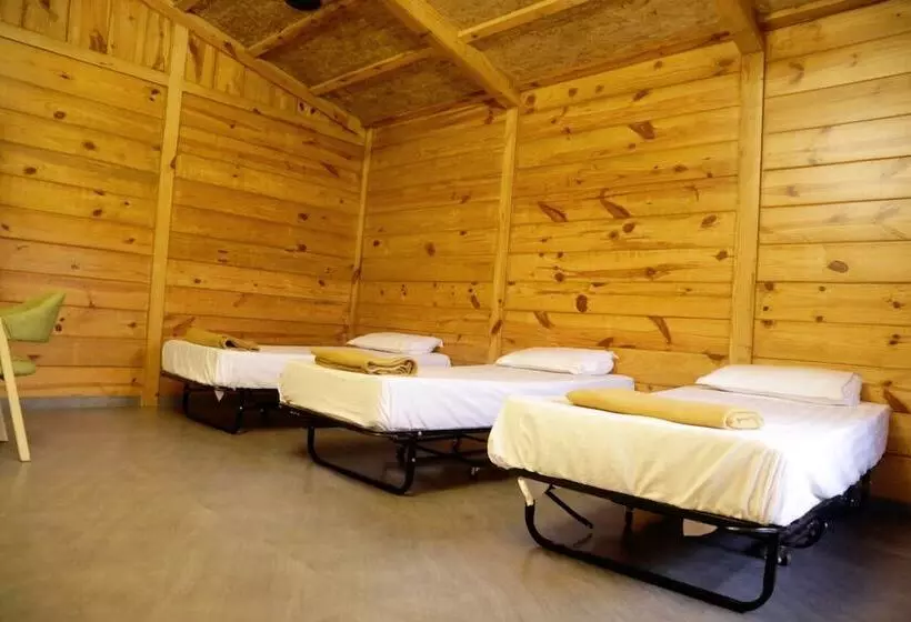 Hotelli Sai River Resort