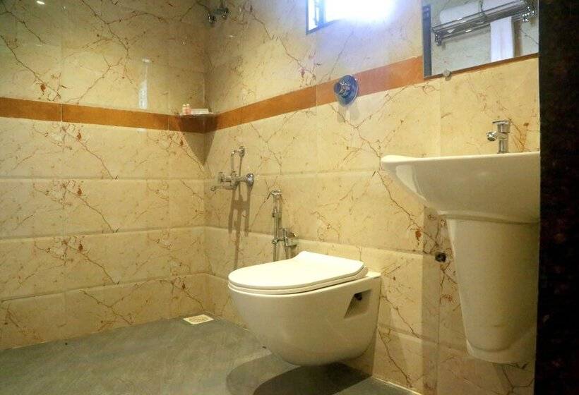 Hotel Sai River Resort