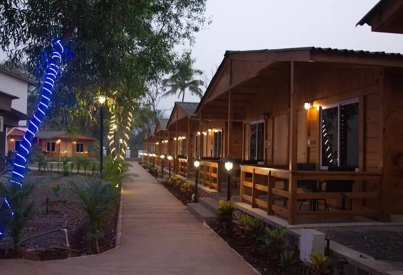 Hotelli Sai River Resort