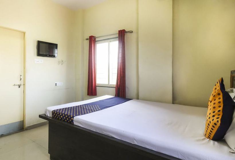 Szálloda Spot On 37864 Royal Stone