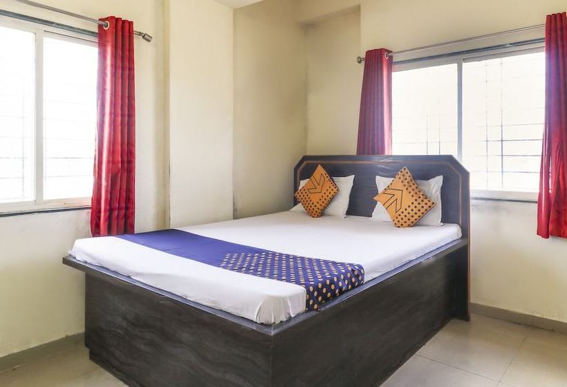 Szálloda Spot On 37864 Royal Stone