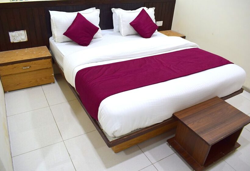 ホテル Sun Shine By Sky Stays