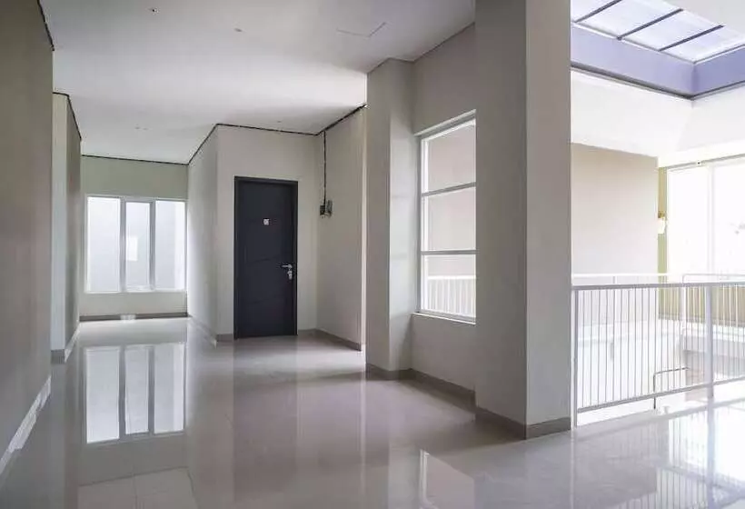 Hotelli Tb's Homestay By Oyo Rooms