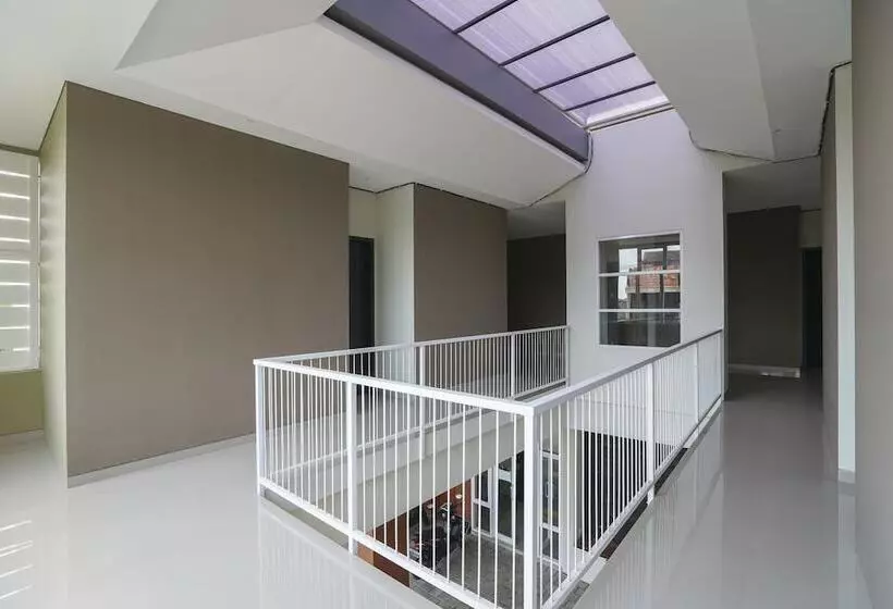 Hotelli Tb's Homestay By Oyo Rooms