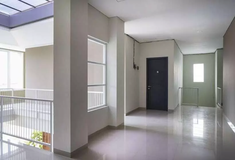 Hotelli Tb's Homestay By Oyo Rooms