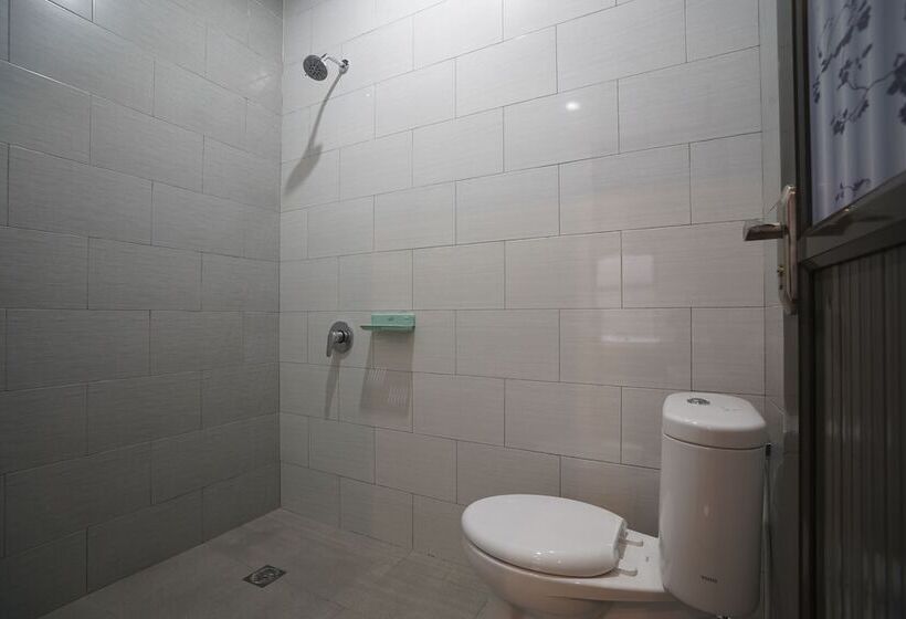 בית מלון כפרי Tb's Homestay By Oyo Rooms