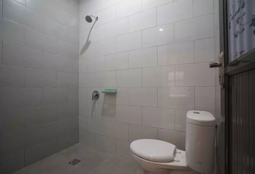 Hotelli Tb's Homestay By Oyo Rooms