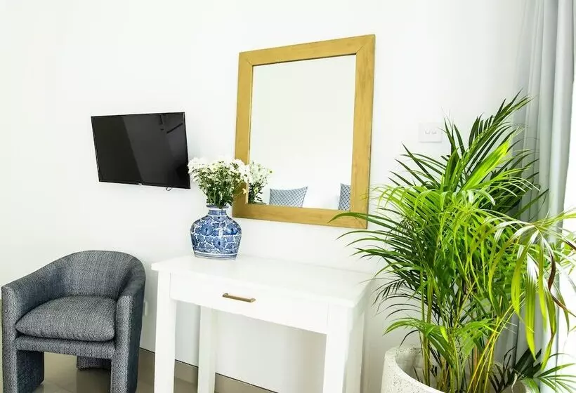 ホテル The London Residences Boutique