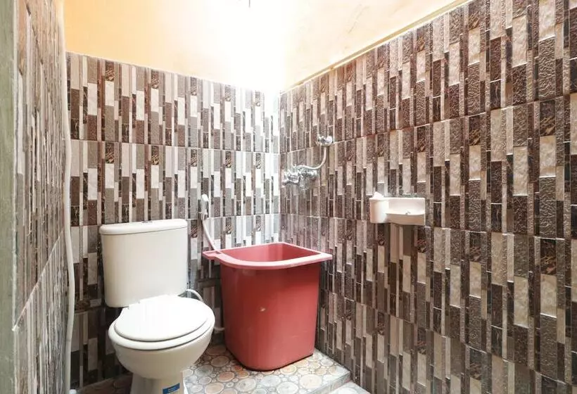 Hotelli Waroeng Transit & Depary Homestay