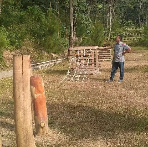 پانسیون Cipaniis Asri