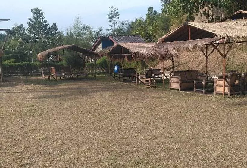 پانسیون Cipaniis Asri