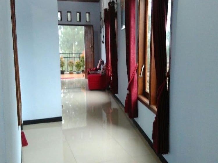 פנסיון Jazzi Homestay