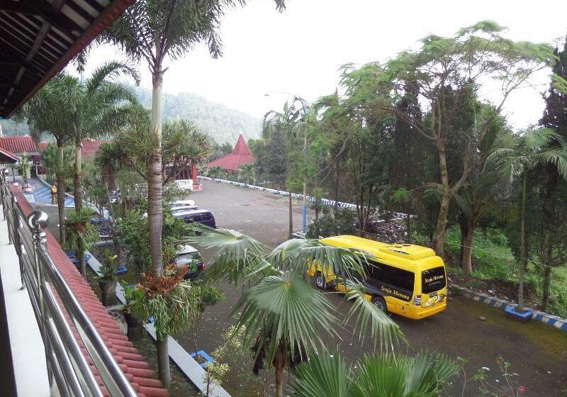 ペンション Sukapura Permai