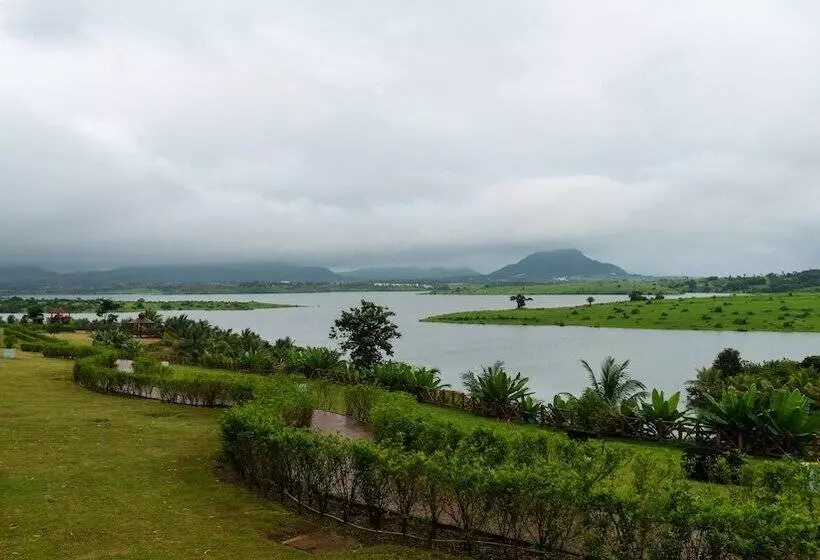 リゾートホテル Fazlani Natures Nest   The Wellness Retreat