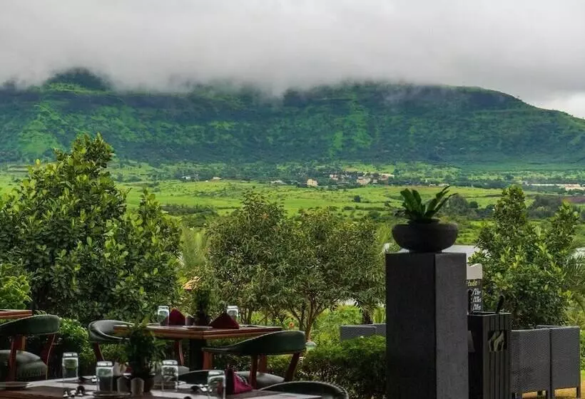 リゾートホテル Fazlani Natures Nest   The Wellness Retreat