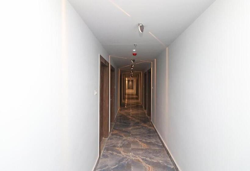 Capital O 22194 Hotel Triveni Sangam