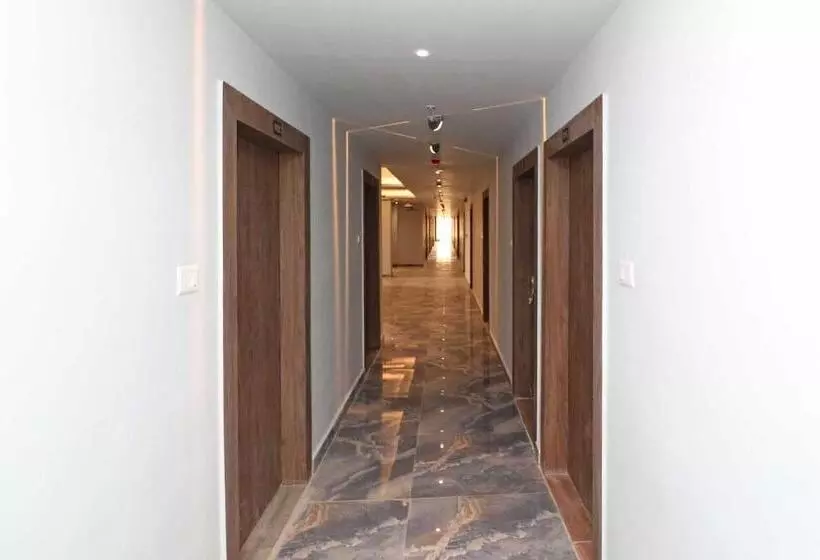 Capital O 22194 Hotel Triveni Sangam