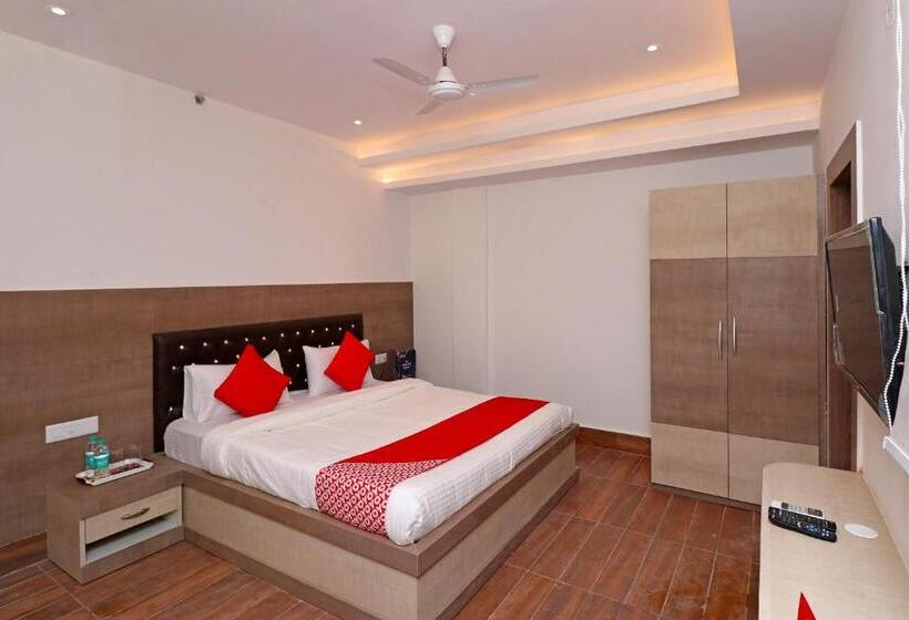 Capital O 22194 Hotel Triveni Sangam