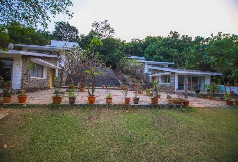 Hotelli Beyond Stay Mahua Bagh Murud