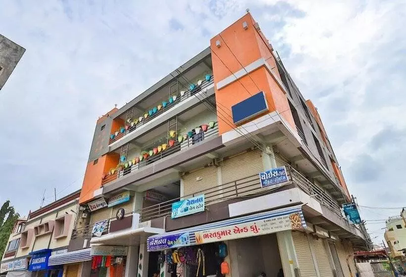 Hotel Daksh