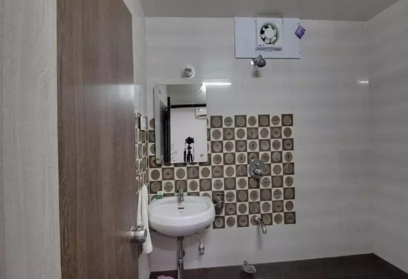 Hotel Daksh