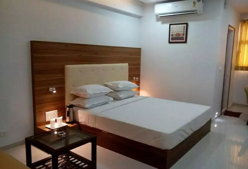Hotel Daksh
