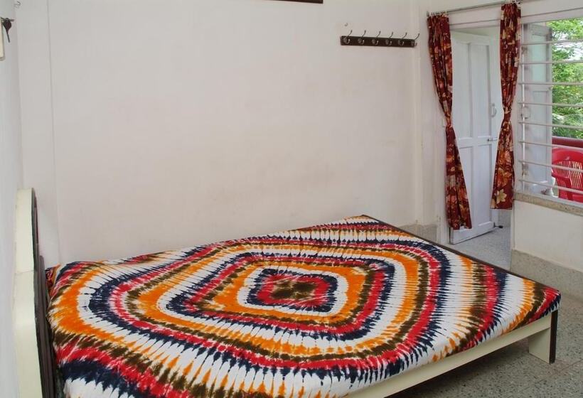 Hotel Dolphin Bhakkhali