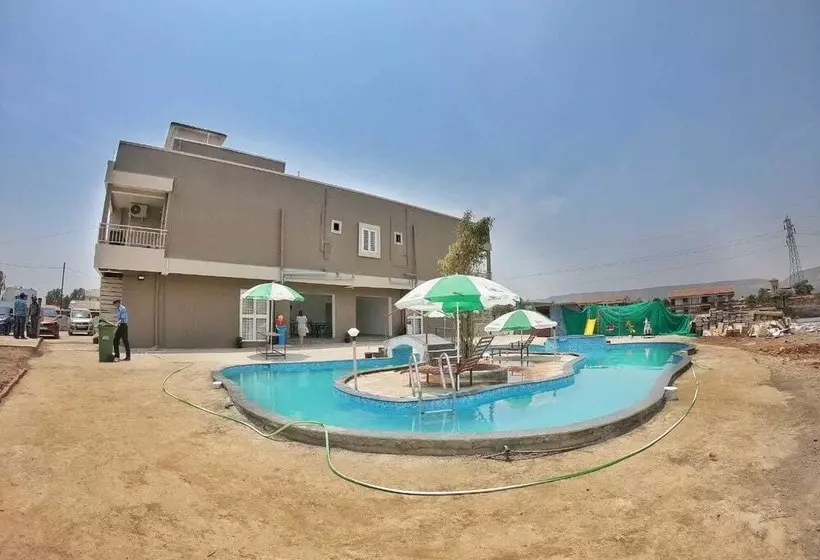 ホテル Greenwood Countryside Resort