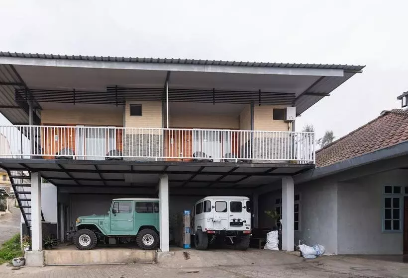 Hotelli Herman Homestay By Oyo Rooms