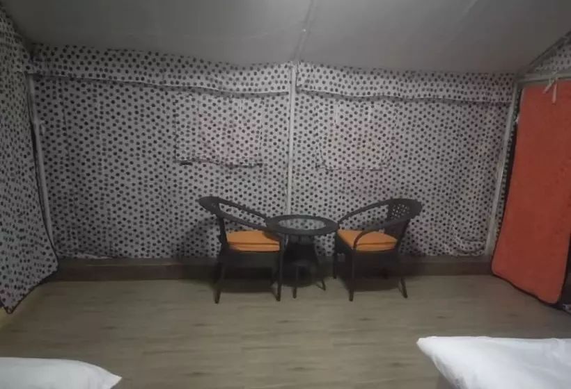 هتل Junglee Camps & Resort