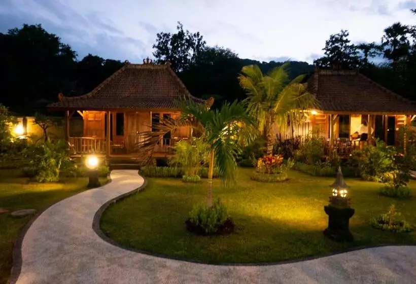 Hotelli Kubu Kangin Resort