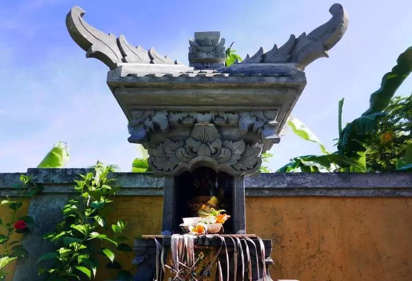 Hotelli Kubu Kangin Resort