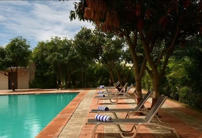 ホテル Lords Resort Sasan Gir