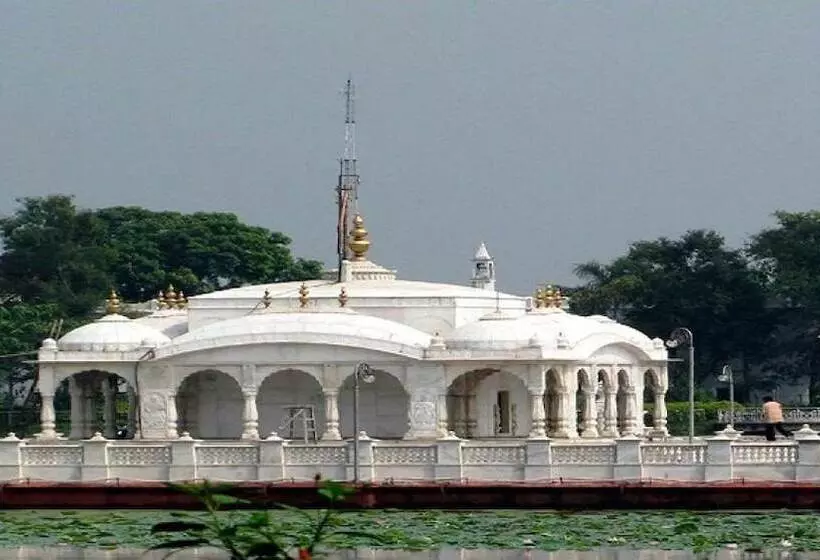 ホテル Mamta International