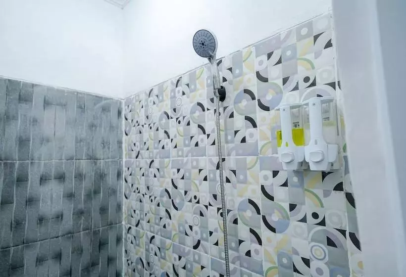 Hotelli Reddoorz Syariah Near Exit Toll Puncak