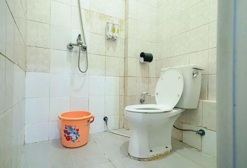 Hotelli Reddoorz Syariah Near Exit Toll Puncak