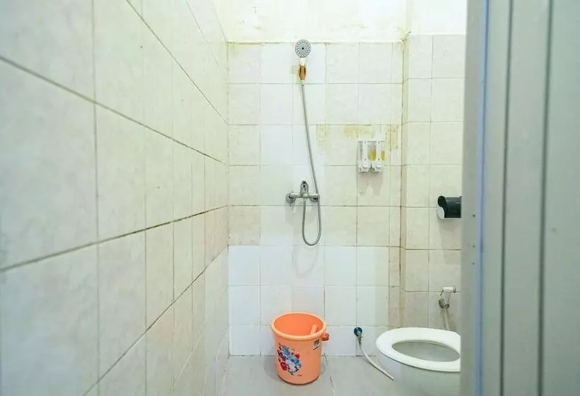 Hotelli Reddoorz Syariah Near Exit Toll Puncak