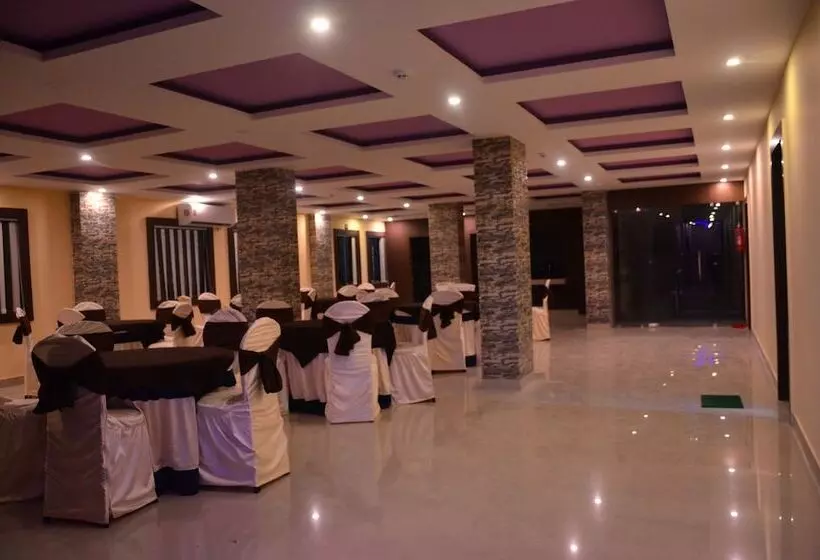 Hotelli Dolphin Chocolate Inn