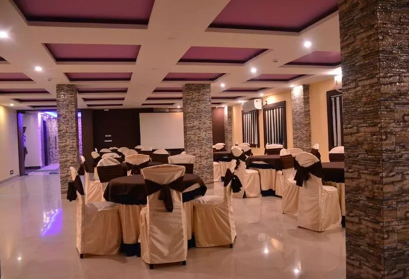 Hotelli Dolphin Chocolate Inn