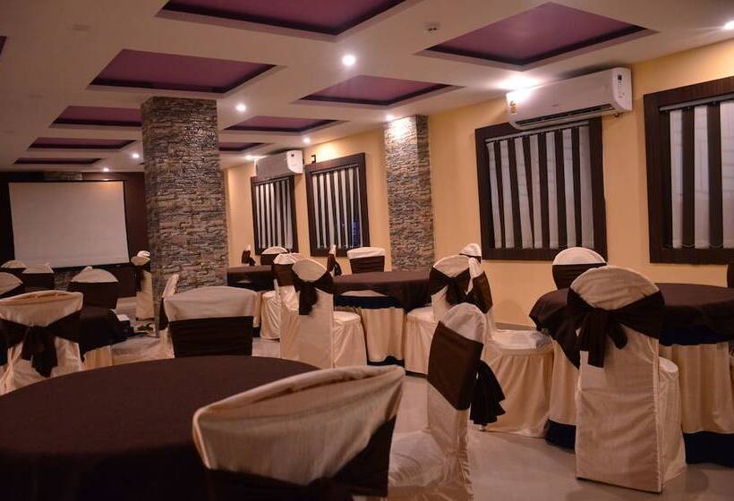 فندق Dolphin Chocolate Inn