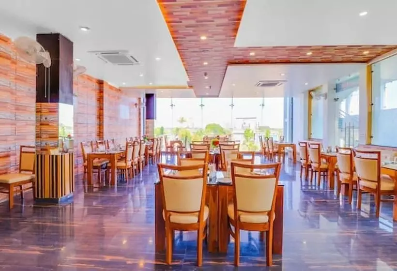 Hotelli The Grand Bhavya Palace