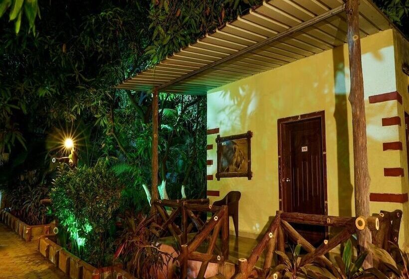 호텔 Van Vihar Farm & Resort