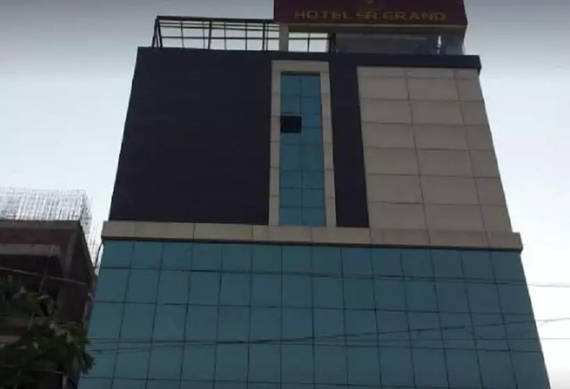 Iroomz Hotel Sr Grand