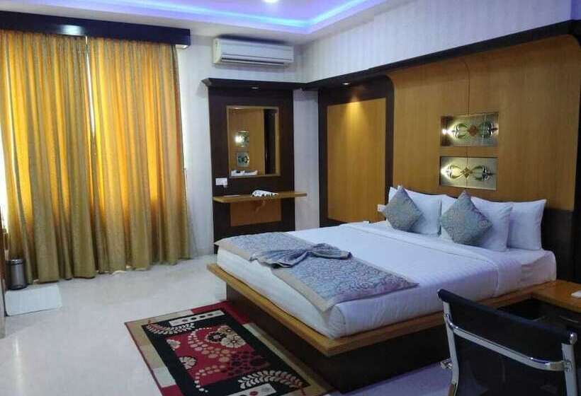 Iroomz Hotel Sr Grand