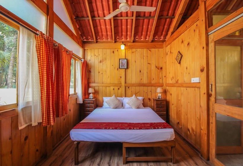 Oyo Home 10723 Pool View Studio