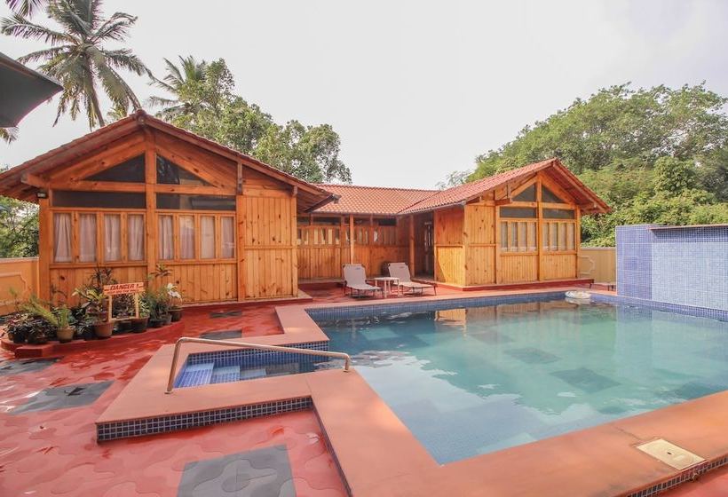 Oyo Home 10723 Pool View Studio