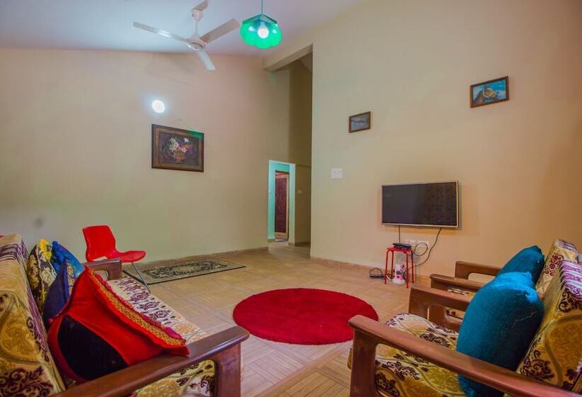 펜션 Aartiana Room