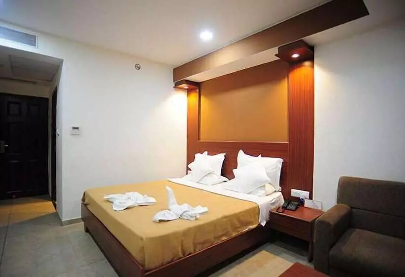 Pride Biznotel The Maison Anand